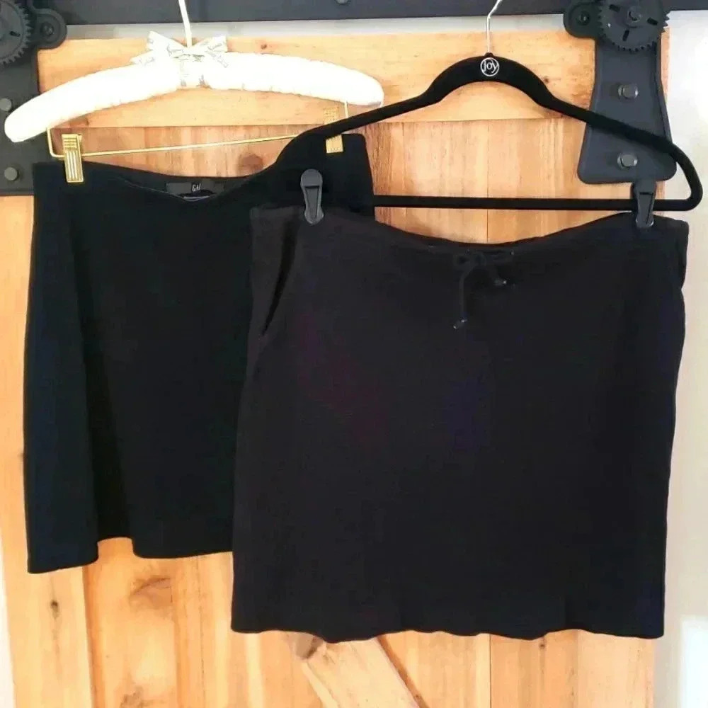Black knit mini skirt bundle Lot Of 2 Jones New York Gap Large And Petite L